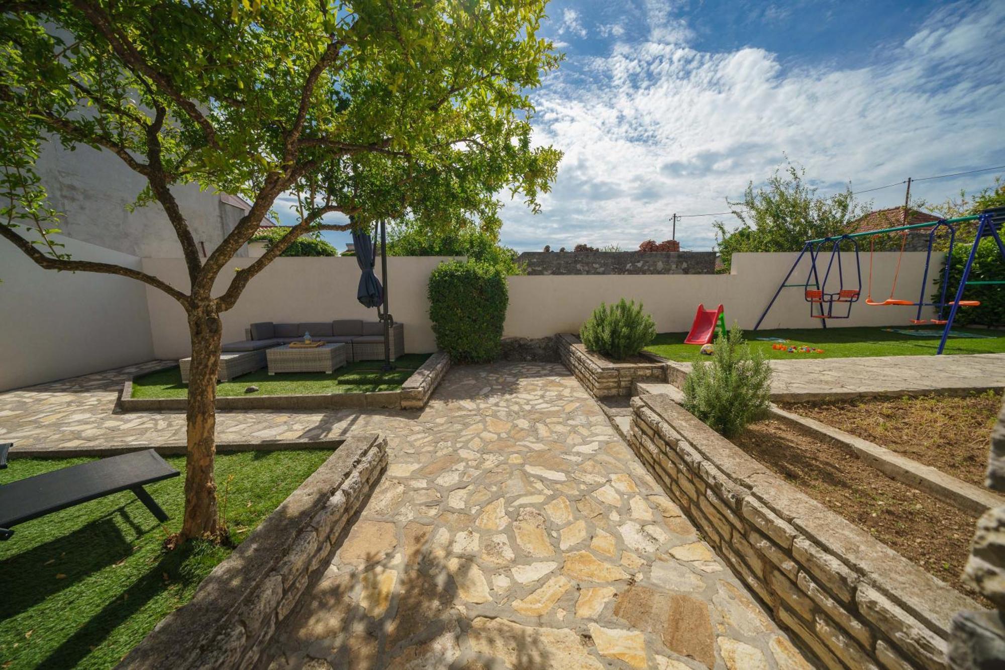Holiday Home Oliva Vodice Exterior photo